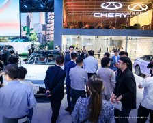 全球首发 奇瑞新能源eQ7亮相上海车展